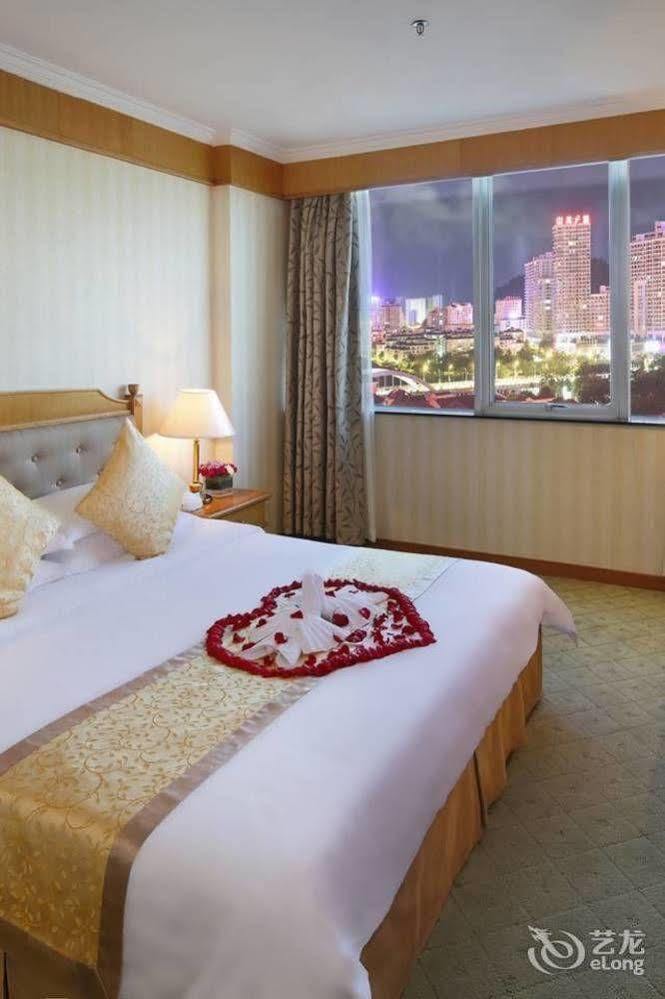 Guoxi Hotel Саня Екстериор снимка